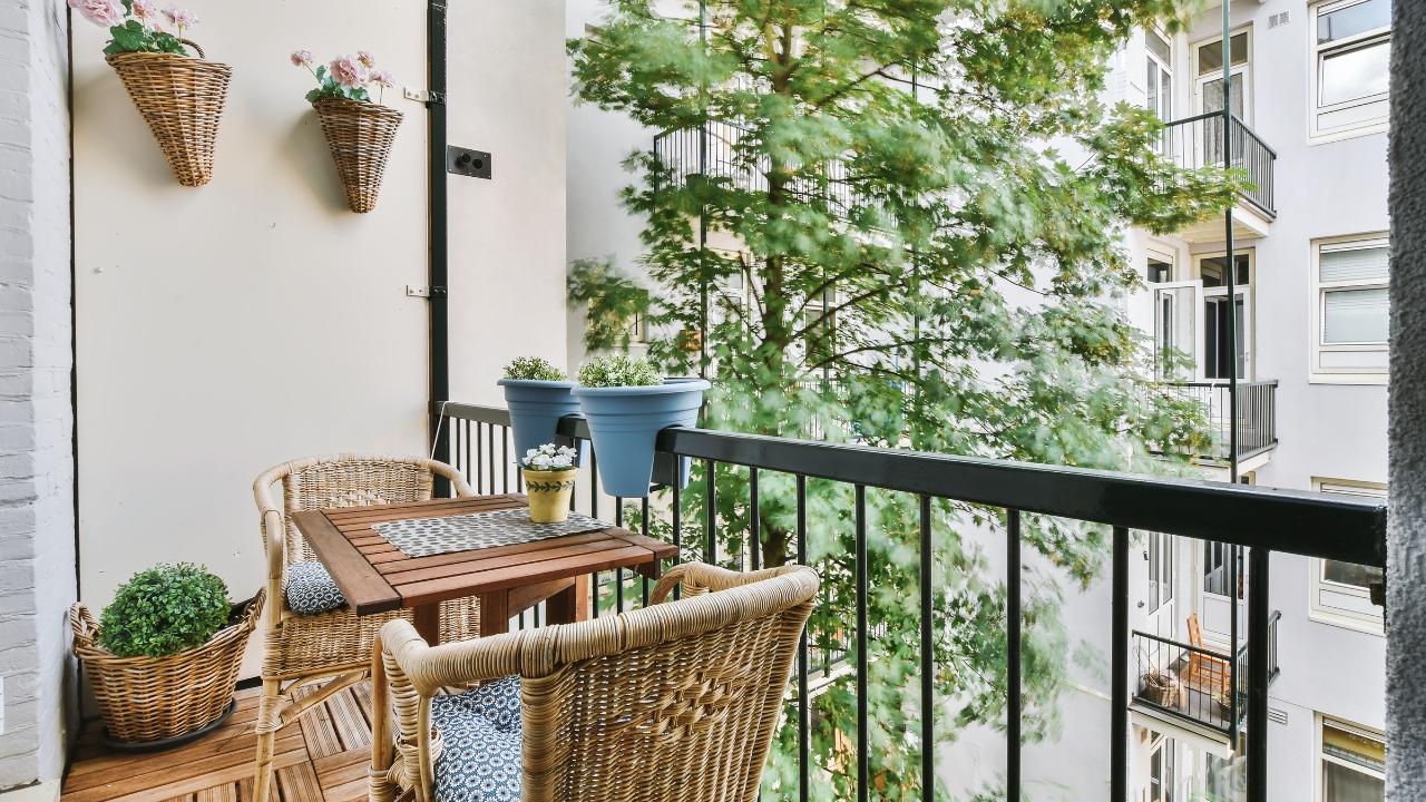 Balcony Ideas: 10 Easy Ways to Create a Relaxing Balcony Retreat