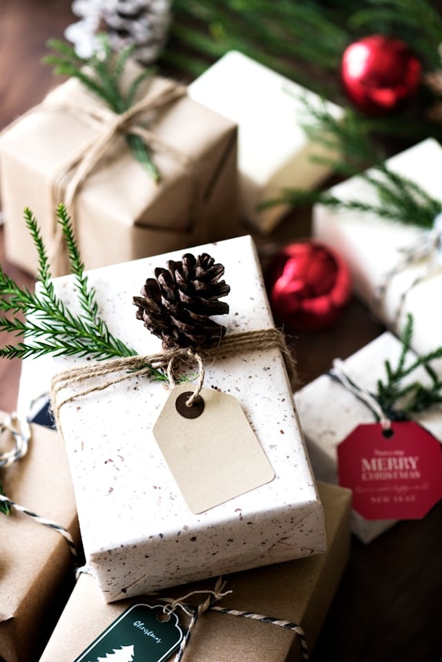 Neutral Christmas Decor Ideas Neutral Gift Wrap & Ribbons