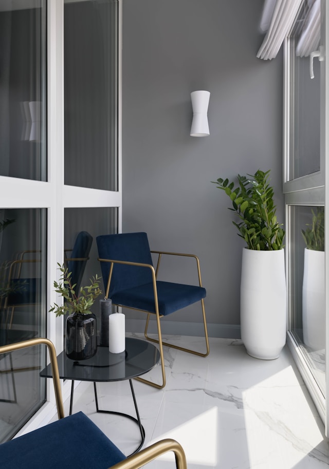 small apartment balcony decor ideas